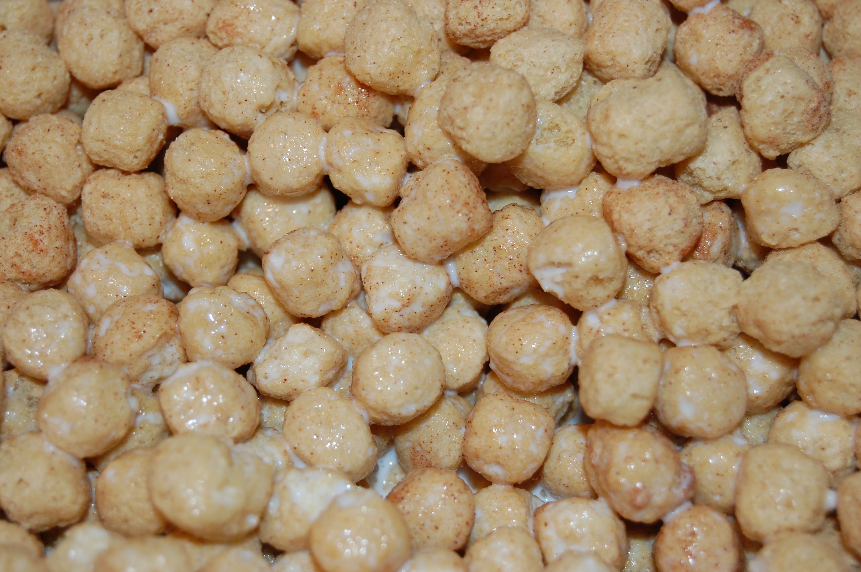 Cap'n Crunch's Cinnamon Roll Crunch Cap'n Crunch's Cinnamon Roll Crunch
